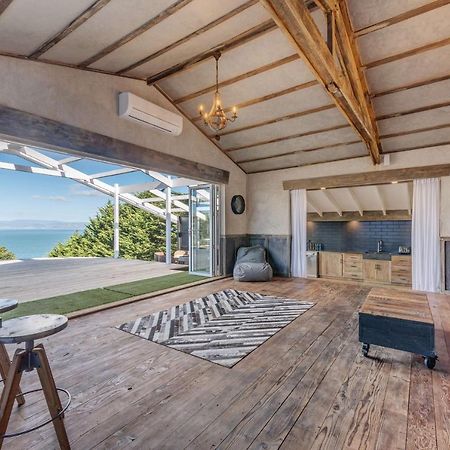 Woodside Bay Chalets Ostend Екстериор снимка