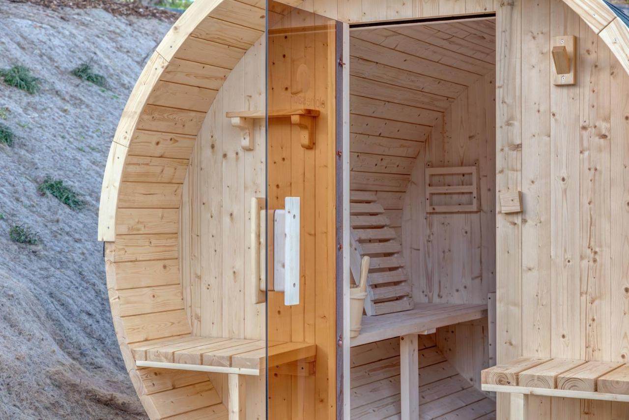 Woodside Bay Chalets Ostend Екстериор снимка