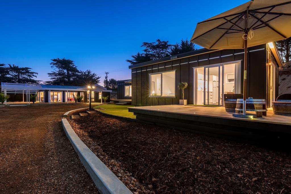 Woodside Bay Chalets Ostend Екстериор снимка