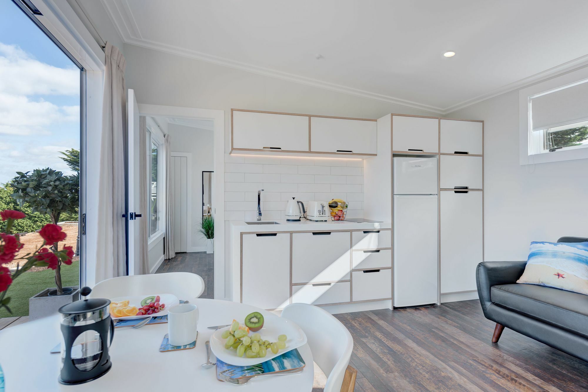 Woodside Bay Chalets Ostend Екстериор снимка