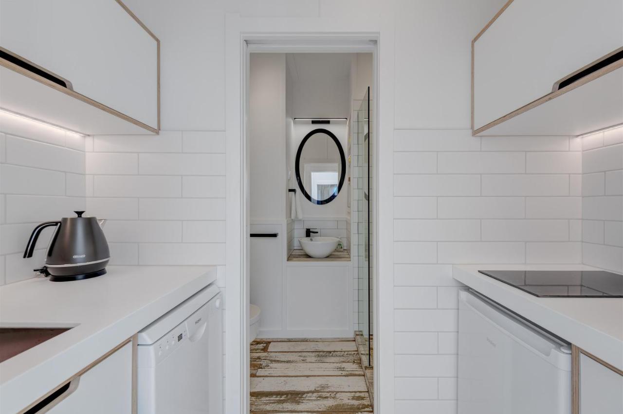 Woodside Bay Chalets Ostend Екстериор снимка